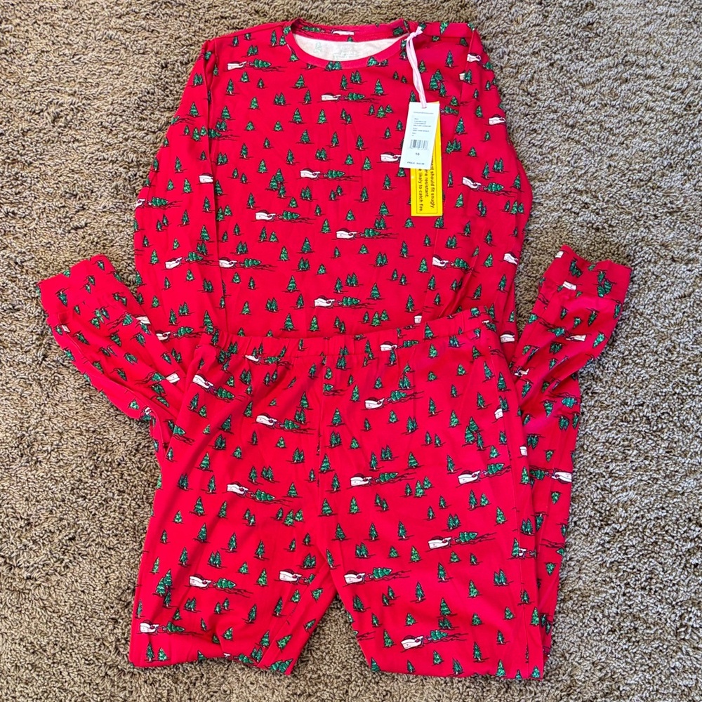 NWT Vineyard Vines Santa Whale & Tree Pajama Set